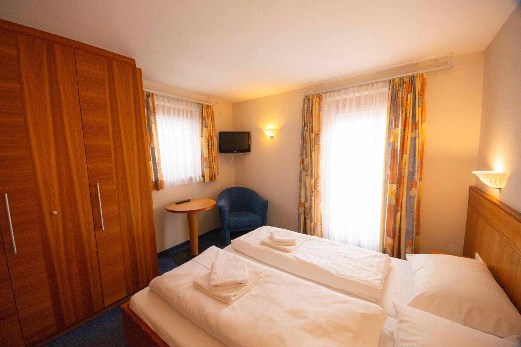Tirolerhof Hotel Serfaus Ruang foto