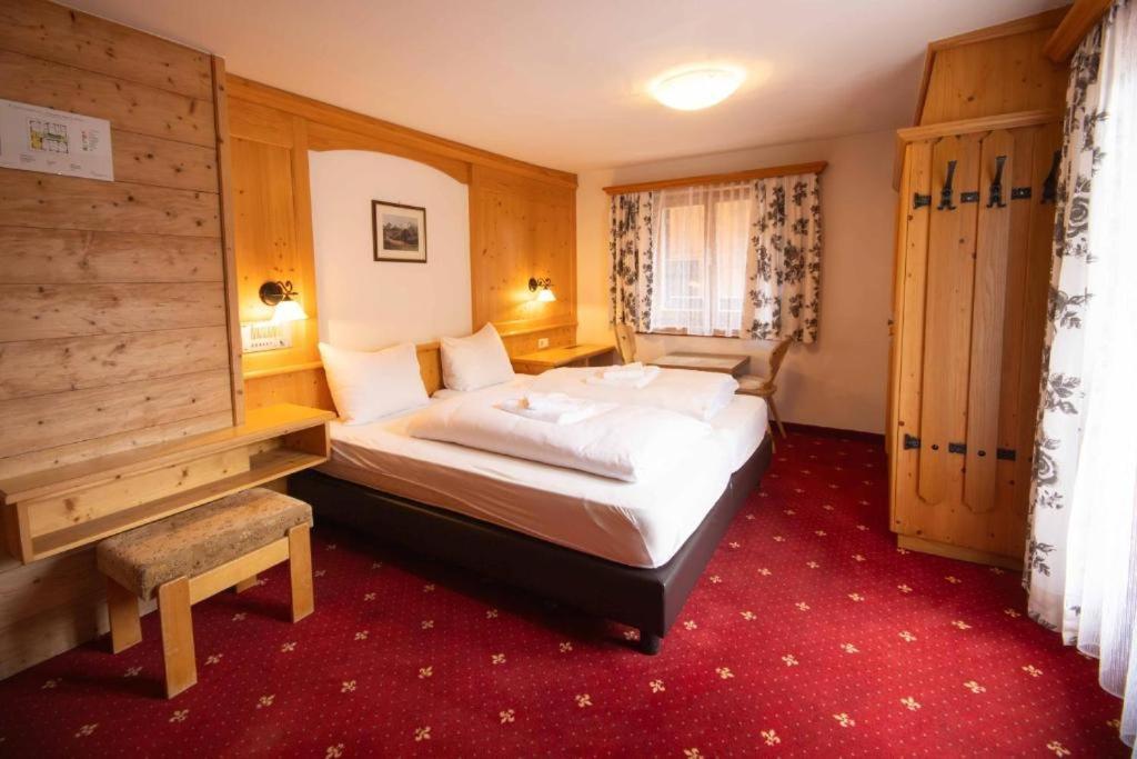 Tirolerhof Hotel Serfaus Bagian luar foto